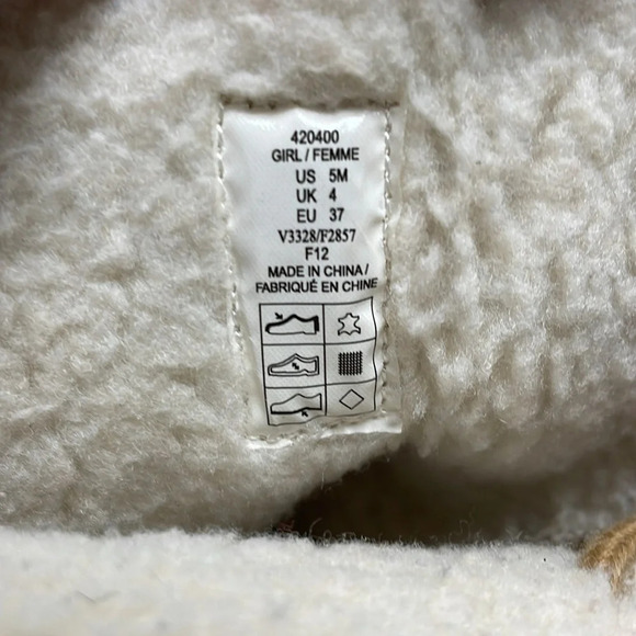 Lands’ End Sz 5 suede moccasin boots. Laces Sherpa lining. 11” tall “x” detail - Picture 13 of 13